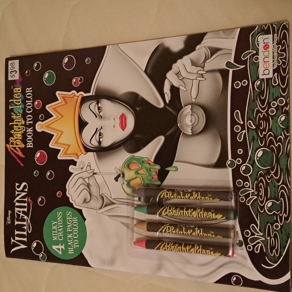Disney villans coloring book & 4 crayons/ BUNDLE ONLY 2or more items